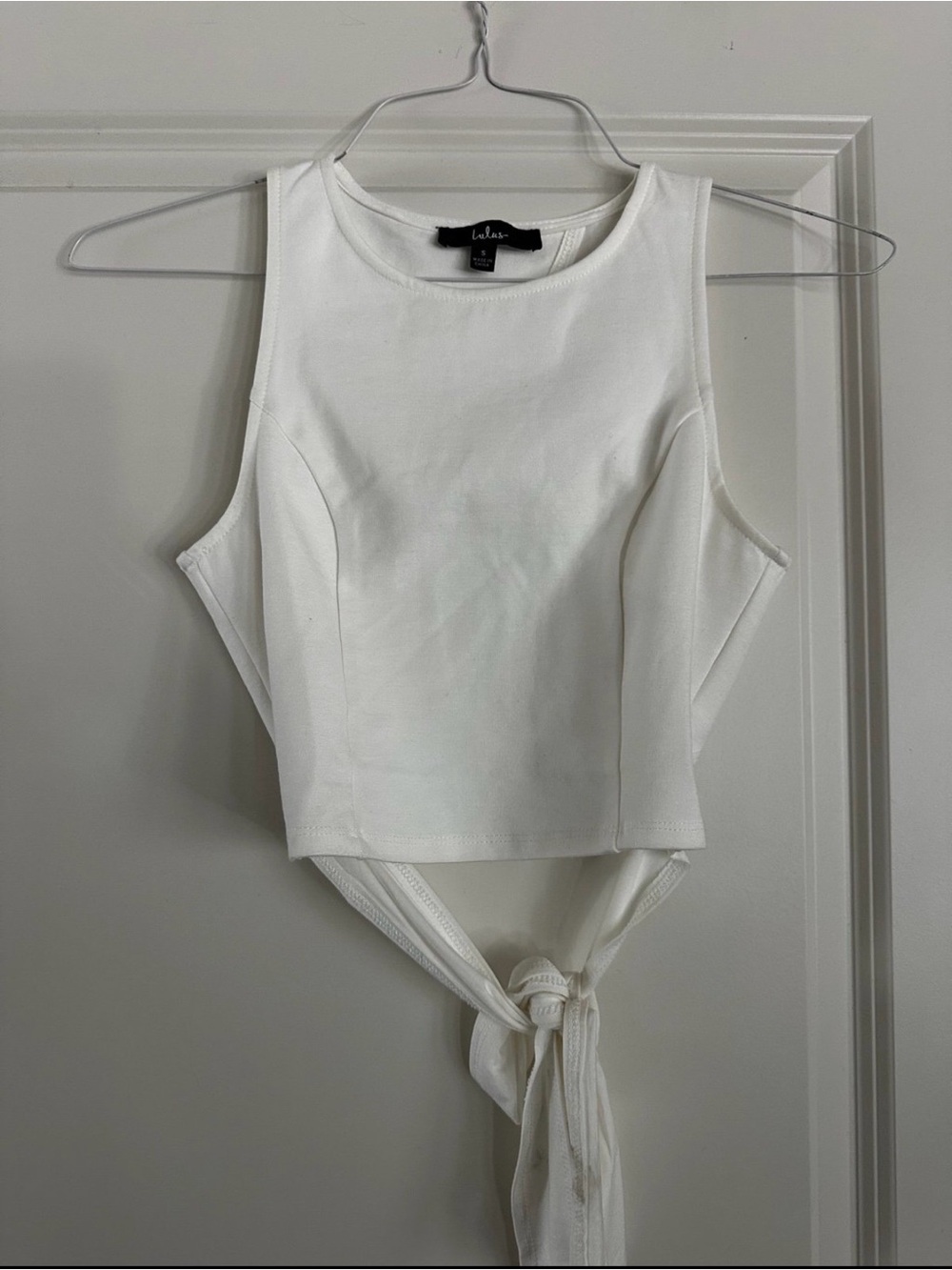 Lulu's White Tie-Back sleeveless top